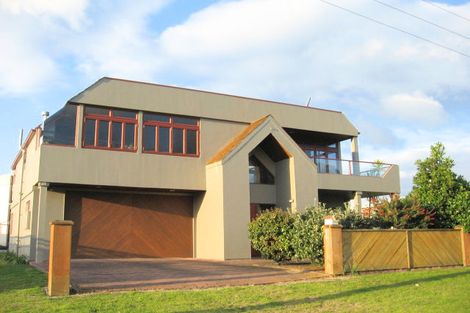 Photo of property in 102b Hinemoa Street, Whangamata, 3620