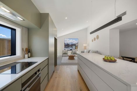 Photo of property in 44 Forage Road, Jacks Point, 9371