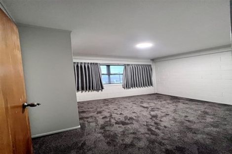 Photo of property in 117 Golf Road, New Lynn, Auckland, 0600