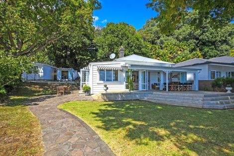 Photo of property in 324 Thames Coast Sh25 Road, Thornton Bay, Thames, 3575