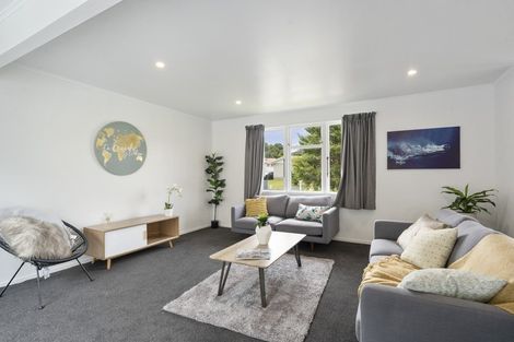 Photo of property in 33 Kairanga Crescent, Wainuiomata, Lower Hutt, 5014
