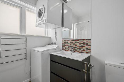 Photo of property in Rehutai Flats, 268u3 Oriental Parade, Oriental Bay, Wellington, 6011