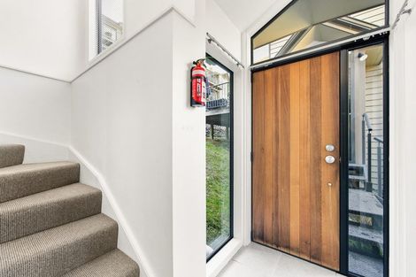 Photo of property in Arno Apartment, 10/8 Mckerrow Place, Sunshine Bay, Queenstown, 9300