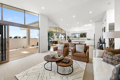 Photo of property in Mangorei Road, Strandon, 4312