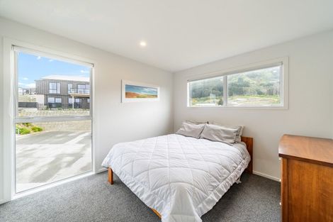 Photo of property in 54 Koreke Close, Kenepuru, Porirua, 5022