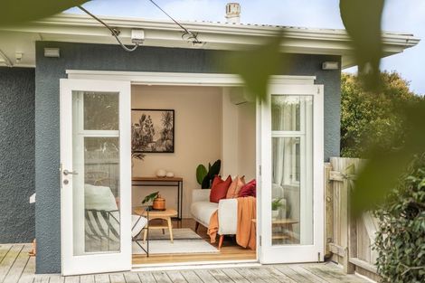 Photo of property in 124a Seaview Road, Paraparaumu Beach, Paraparaumu, 5032