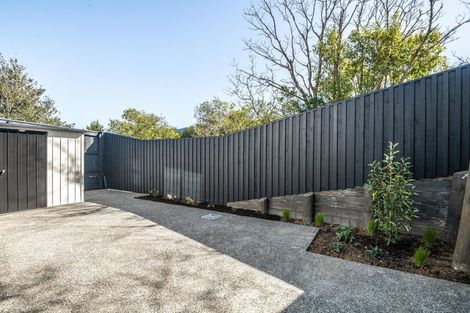 Photo of property in 27e Ranui Terrace, Tawa, Wellington, 5028