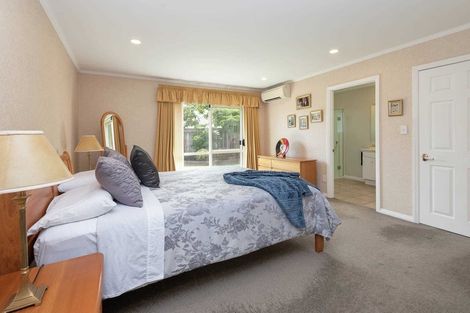 Photo of property in 7 Magilligan Close, East Tamaki Heights, Auckland, 2016