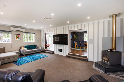 Photo of property in 158 Turitea Road, Fitzherbert, Palmerston North, 4472