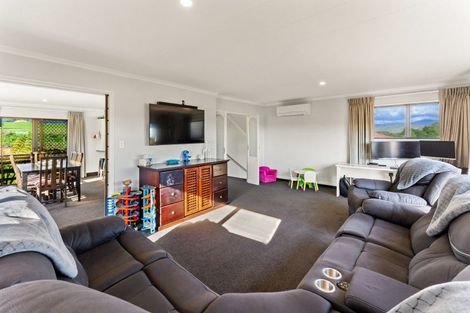 Photo of property in 28 Brandon Street, Otaki, 5512