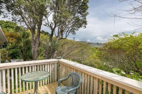 Photo of property in 2a West Road, Northland, Wellington, 6012