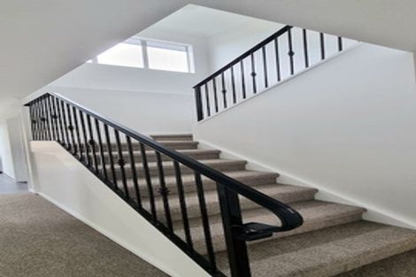 Photo of property in 23 Cambrian Crescent, Flat Bush, Auckland, 2016