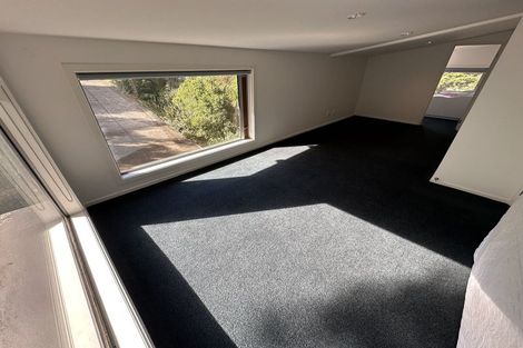 Photo of property in 51e Rimutaka Place, Titirangi, Auckland, 0604