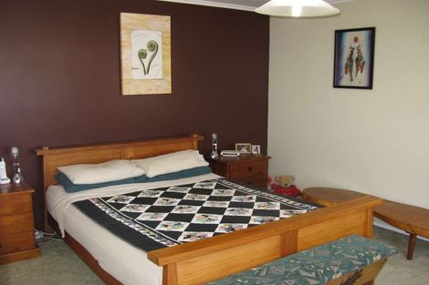 Photo of property in 11 Scott Road, Papakura, 2110