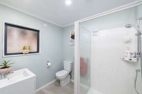 Photo of property in 43 Forest Road, Pinehaven, Upper Hutt, 5019