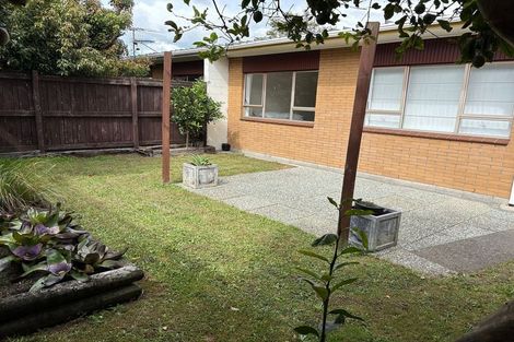 Photo of property in 6a Tatua Place, Conifer Grove, Takanini, 2112