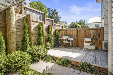 Photo of property in 20u4 Hunter Street, Hamilton Lake, Hamilton, 3204