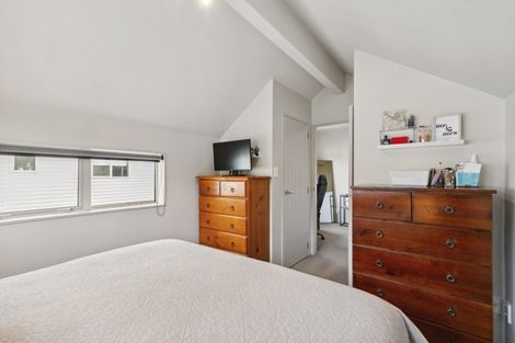 Photo of property in 16u3 Black Rock Road, Newlands, Wellington, 6037