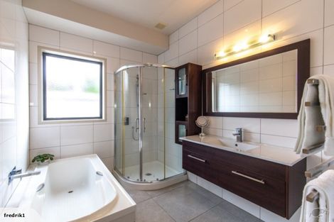 Photo of property in 14 Hampshire Court, Flagstaff, Hamilton, 3210