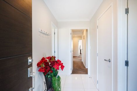 Photo of property in 4 Butler Place, Fitzherbert, Palmerston North, 4410