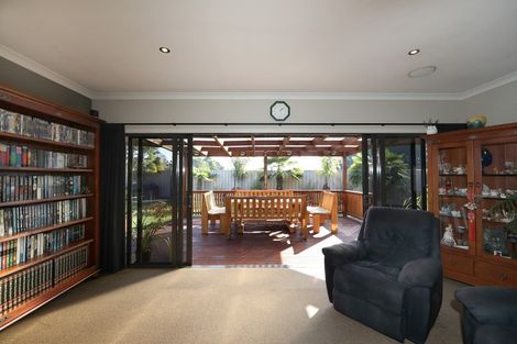 Photo of property in 6 Lowry Place, Frimley, Hastings, 4120