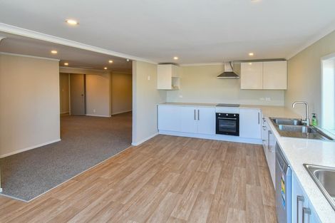 Photo of property in 1/72 Clevedon Road, Papakura, 2110