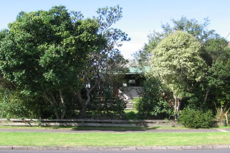 Photo of property in 49 Gloria Avenue, Te Atatu Peninsula, Auckland, 0610