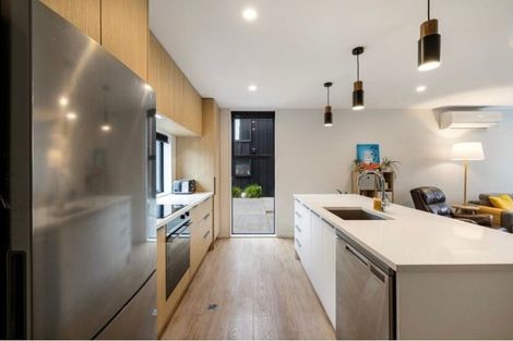 Photo of property in 2/12 Hume Street, Sydenham, Christchurch, 8023