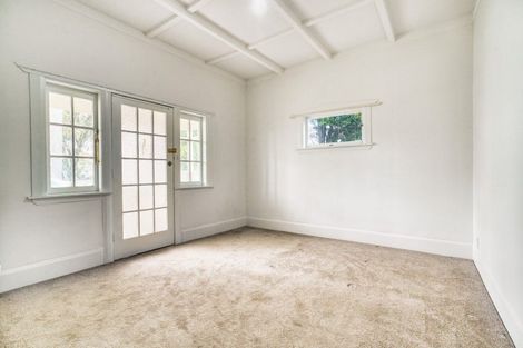 Photo of property in 3199 Great North Road, New Lynn, Auckland, 0600