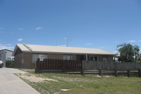 Photo of property in 1 Gray Avenue, Te Puke, 3119