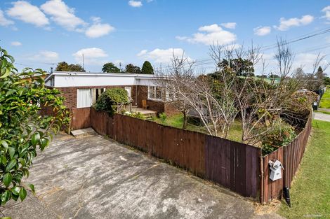 Photo of property in 15 Station Road, Takanini, 2112
