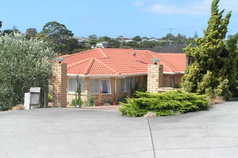 Photo of property in 21 La Roche Place, Northcote, Auckland, 0627