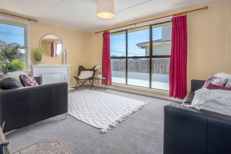 Photo of property in 87 Te Pene Avenue, Titahi Bay, Porirua, 5022