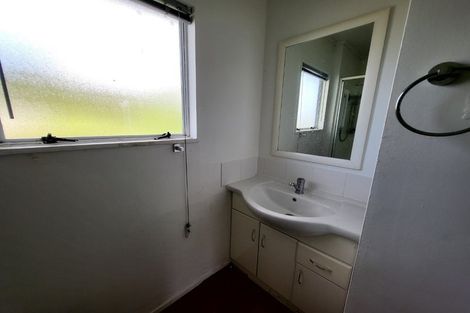 Photo of property in 1/13 Fernhaven Place, Massey, Auckland, 0614