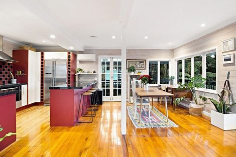 Photo of property in 8 Sylvan Valley Avenue, Titirangi, Auckland, 0604