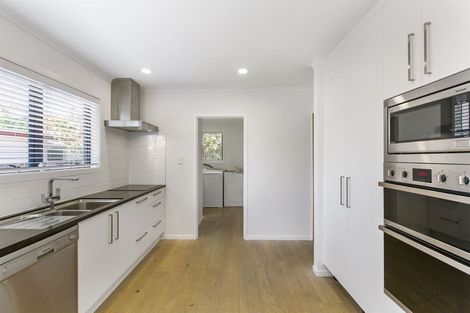 Photo of property in 7 Minaret Drive, Bucklands Beach, Auckland, 2014