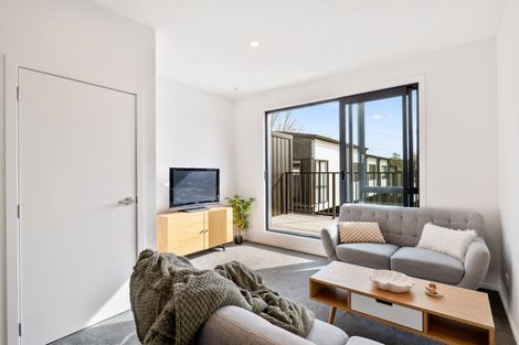 Photo of property in 3 Meg Lane, Glen Eden, Auckland, 0602
