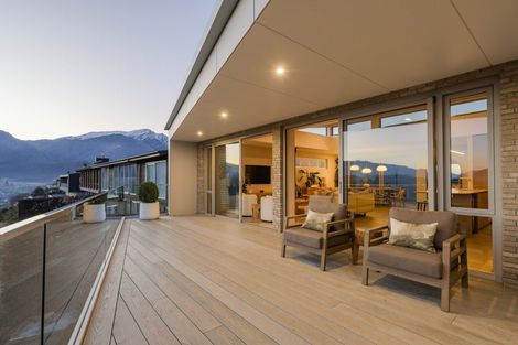 Photo of property in 16 Advance Terrace, Arrowtown, 9302
