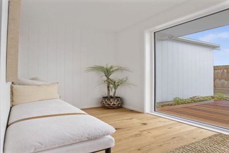 Photo of property in 9/2 Wilton Street, Westown, New Plymouth, 4310