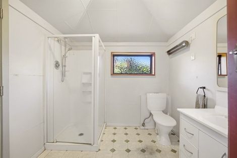 Photo of property in 20 Queens Avenue, Waikuku Beach, 7402