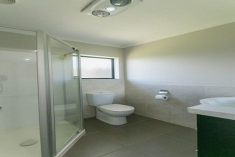 Photo of property in 94 San Marino Drive West, Henderson, Auckland, 0612