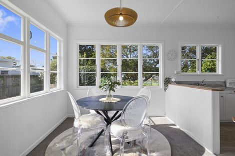 Photo of property in 9d Paynters Avenue, Strandon, New Plymouth, 4312