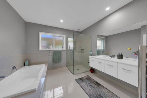 Photo of property in 21 Meadowfield Street, Flagstaff, Hamilton, 3210