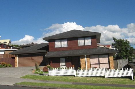 Photo of property in 2/68 Dalwhinnie Parade, Highland Park, Auckland, 2010