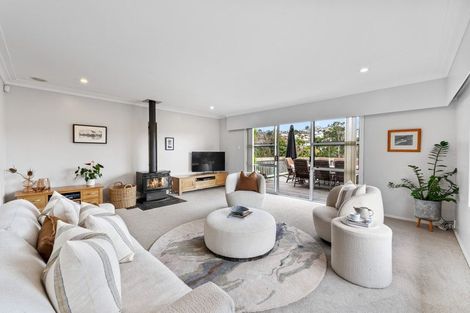 Photo of property in 54 Saddleback Rise, Murrays Bay, Auckland, 0630