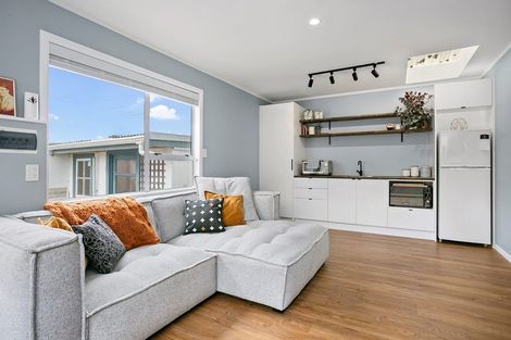 Photo of property in 64 Grey Street, Cambridge, 3434