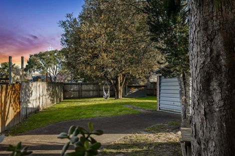 Photo of property in 77 Glen Marine Parade, Glendene, Auckland, 0602