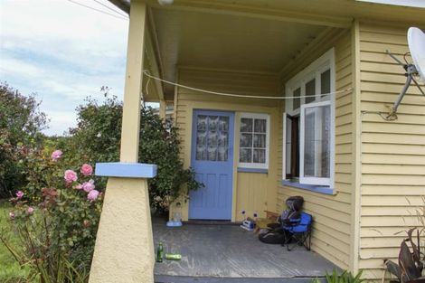 Photo of property in 8 Peace Street, Tuatapere, 9620