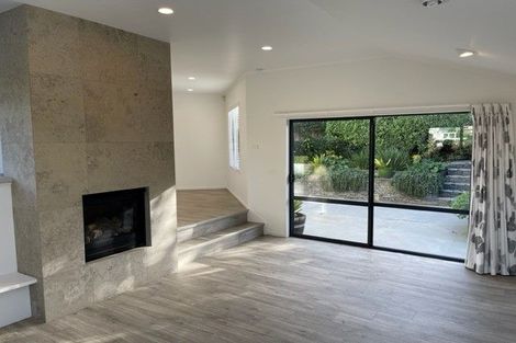 Photo of property in 2/32 Bevyn Street, Castor Bay, Auckland, 0620
