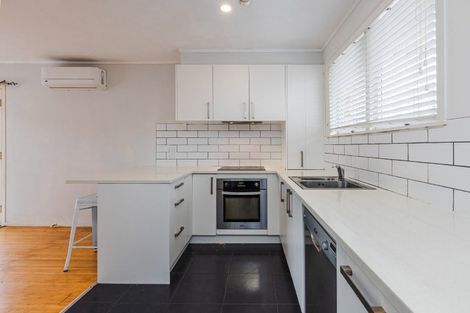 Photo of property in 2/8 James Road, Manurewa, Auckland, 2102